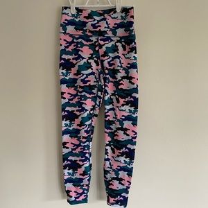 NWT Fabletics 7/8 length high waisted powerhold leggings in camo print.